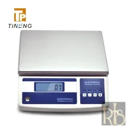 Electronic Automatic Balance 2000g Capacity Accuracy to 0.1g, Manual Including Weights